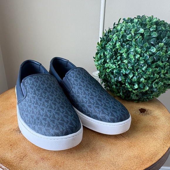 Michael Kors CAL Slip on Sneakers Loafers Men's Blue 100% Leather - Picture 1 of 10